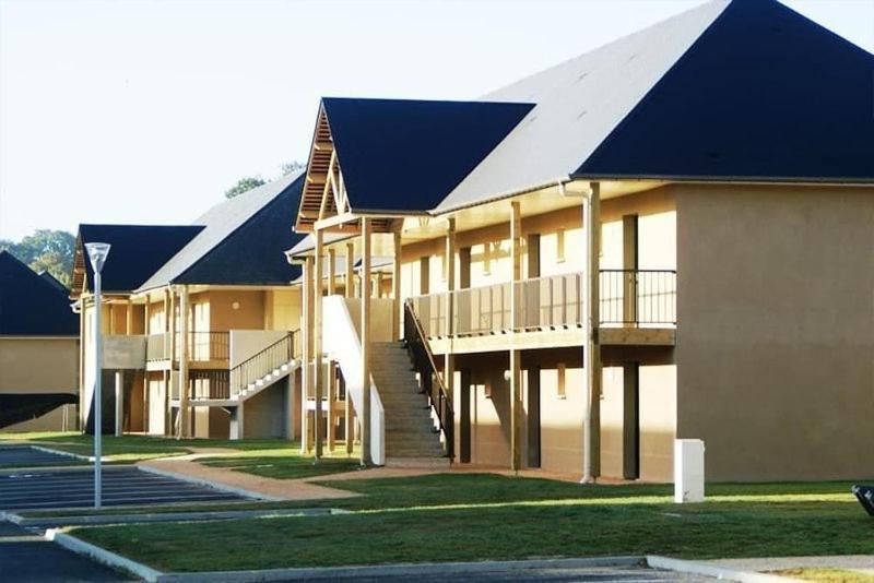 Le FleurHon 11 d'Honfleur, T2 en Résidence avec Piscine, WIFI et Parking gratuits Équemauville Esterno foto
