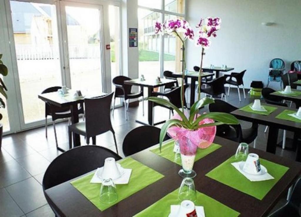 Le FleurHon 11 d'Honfleur, T2 en Résidence avec Piscine, WIFI et Parking gratuits Équemauville Esterno foto